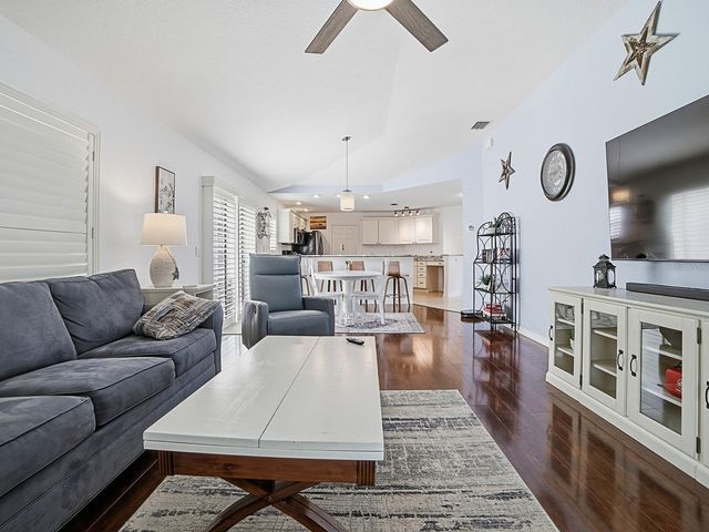 435 CARLISLE COURT, The Villages, FL 32162