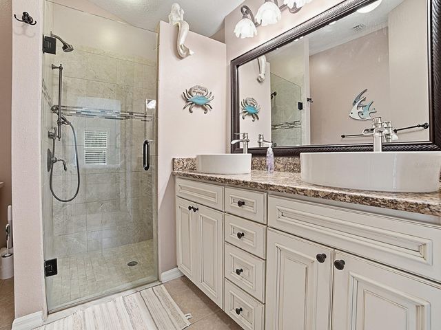 435 CARLISLE COURT, The Villages, FL 32162