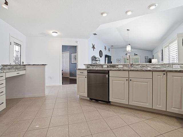 435 CARLISLE COURT, The Villages, FL 32162