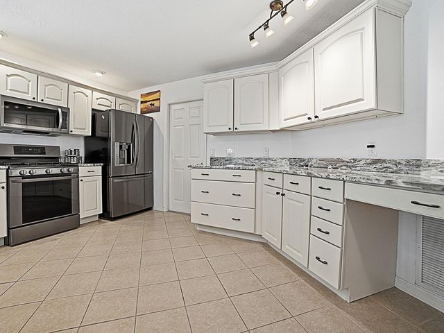 435 CARLISLE COURT, The Villages, FL 32162