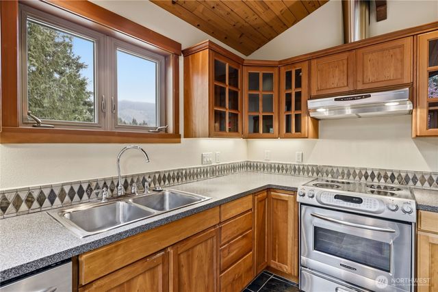 1993 Doe Run Road, Sequim, WA 98382