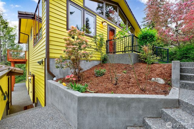 1993 Doe Run Road, Sequim, WA 98382