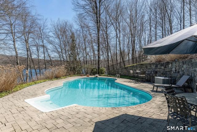 59 Sail Harbour Drive, New Fairfield, CT 06812