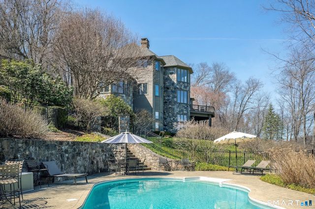 59 Sail Harbour Drive, New Fairfield, CT 06812