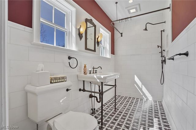 1322 Springhill Lane NE, Massillon, OH 44646