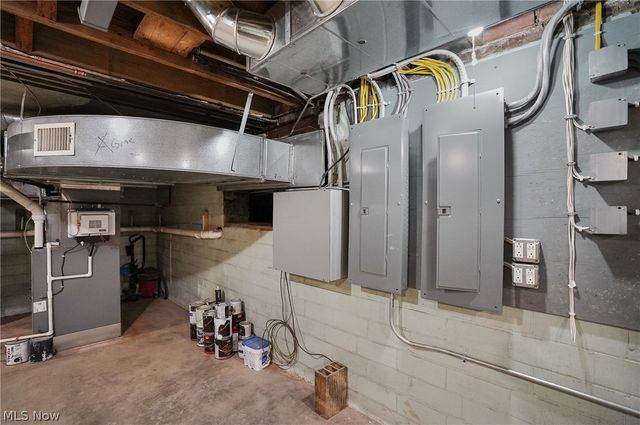 1322 Springhill Lane NE, Massillon, OH 44646