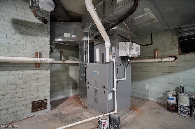 1322 Springhill Lane NE, Massillon, OH 44646