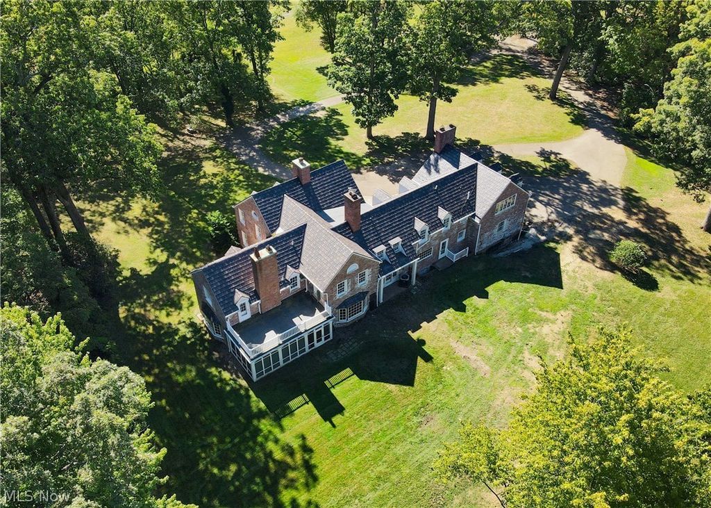 1322 Springhill Lane NE, Massillon, OH 44646