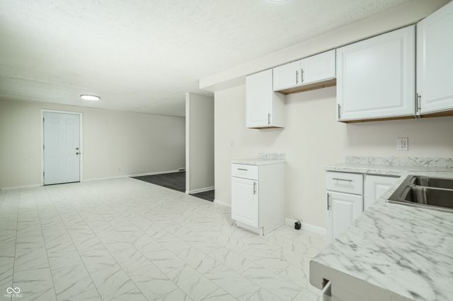 991 Hugo Street, Indianapolis, IN 46229