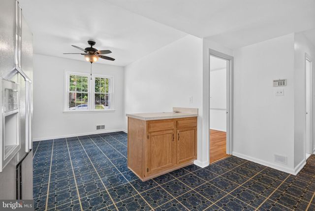 7203 LONGBRANCH DR, New Carrollton, MD 20784
