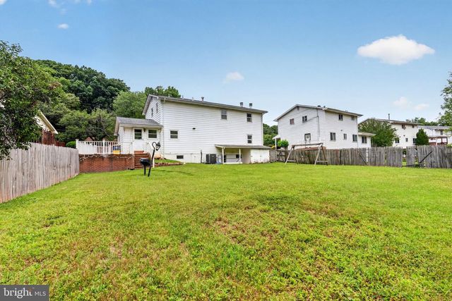 7203 LONGBRANCH DR, New Carrollton, MD 20784