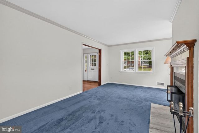 7203 LONGBRANCH DR, New Carrollton, MD 20784