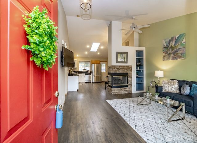 3303 18th Street Pl SW, Puyallup, WA 98373