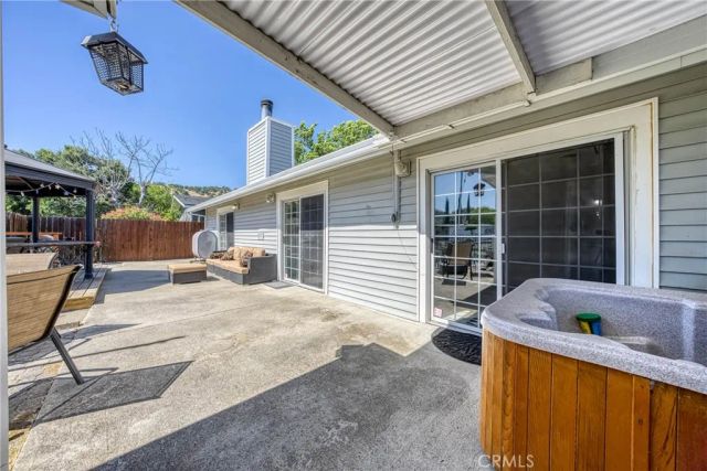 421 Lake Street, Clearlake Oaks, CA 95423