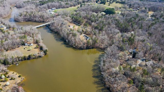 1268 Quaker Lake Trail, Burlington, NC 27217