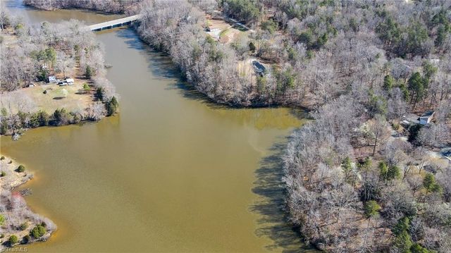 1268 Quaker Lake Trail, Burlington, NC 27217