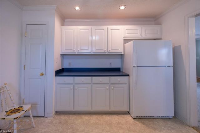 1268 Quaker Lake Trail, Burlington, NC 27217