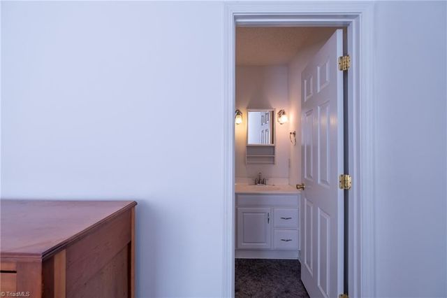 1268 Quaker Lake Trail, Burlington, NC 27217