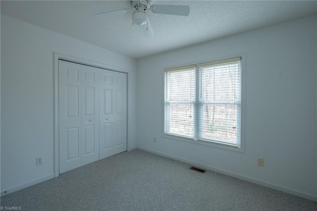 1268 Quaker Lake Trail, Burlington, NC 27217