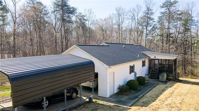 1268 Quaker Lake Trail, Burlington, NC 27217