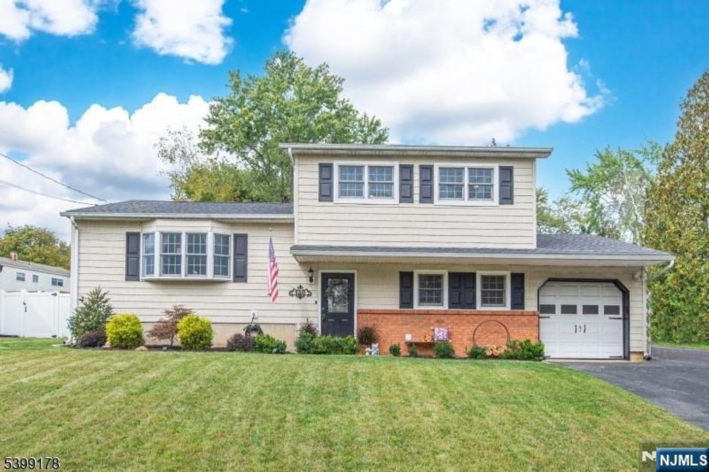 150 College View Drive, Hackettstown, NJ 07840