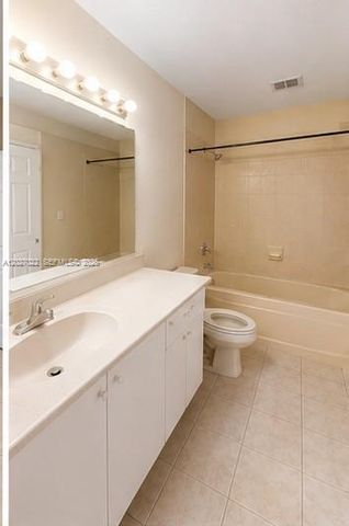 2811 SE 17th Ave 206, Homestead, FL 33035