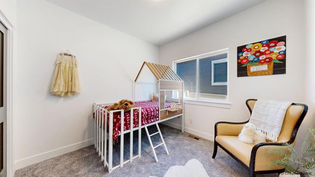 7935 GOLDEN BELL TRL, Cheyenne, WY 82001