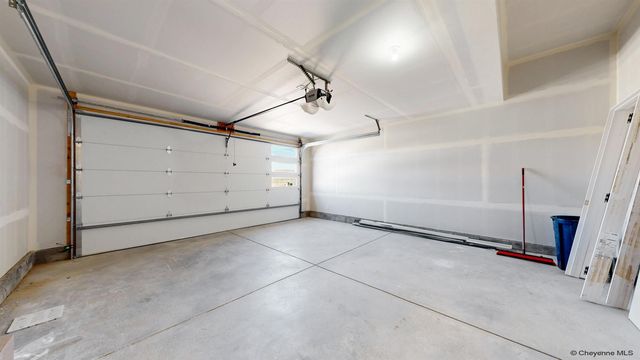 7935 GOLDEN BELL TRL, Cheyenne, WY 82001