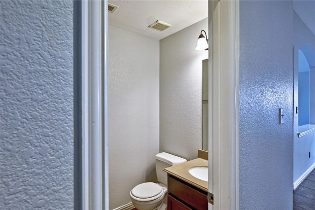 5418 Brookway Willow Drive, Spring, TX 77379