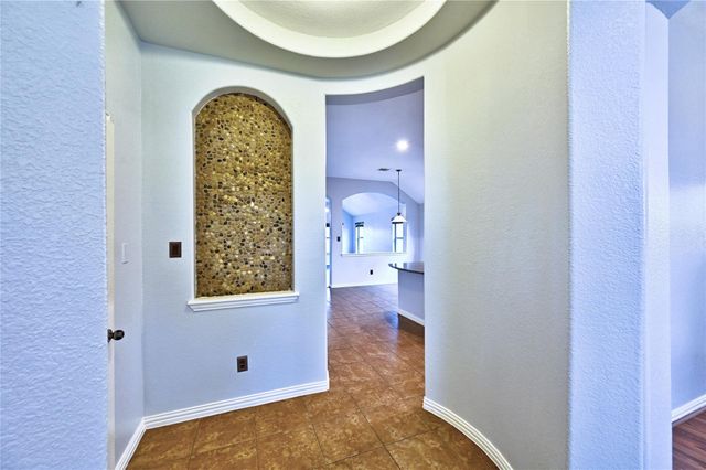 5418 Brookway Willow Drive, Spring, TX 77379