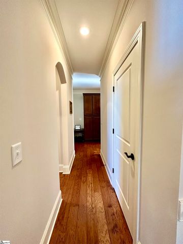 402 Meadowcroft Lane, Simpsonville, SC 29681