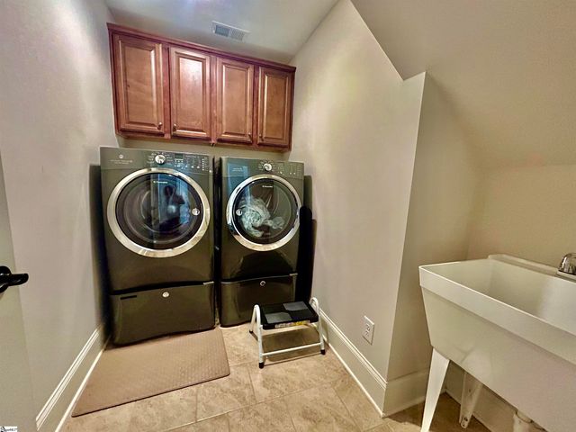 402 Meadowcroft Lane, Simpsonville, SC 29681