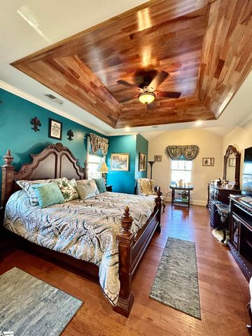 402 Meadowcroft Lane, Simpsonville, SC 29681