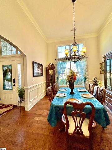 402 Meadowcroft Lane, Simpsonville, SC 29681