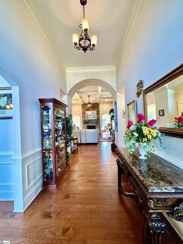 402 Meadowcroft Lane, Simpsonville, SC 29681