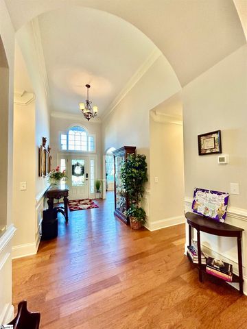 402 Meadowcroft Lane, Simpsonville, SC 29681