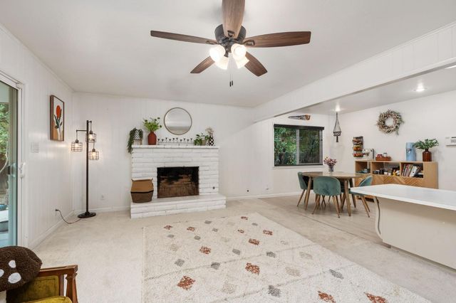 1038 E Vartikian Avenue, Fresno, CA 93710