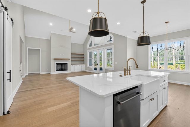 39 Oak Grove Court, Waverly, GA 31565