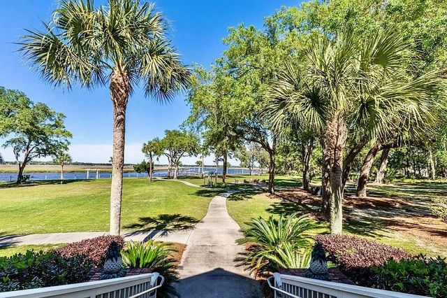 39 Oak Grove Court, Waverly, GA 31565