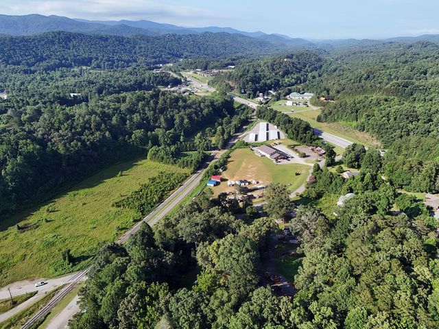 59 Bradley Street, Blue Ridge, GA 30513