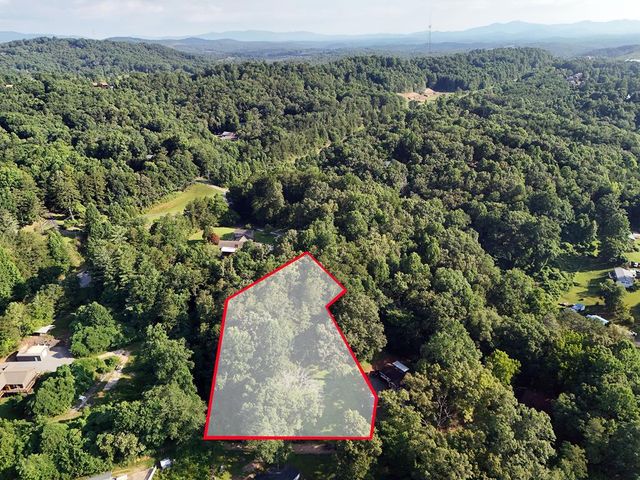 59 Bradley Street, Blue Ridge, GA 30513