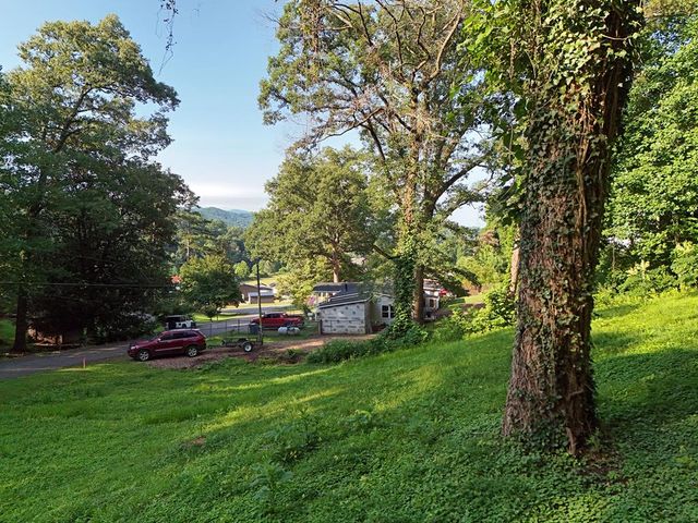 59 Bradley Street, Blue Ridge, GA 30513