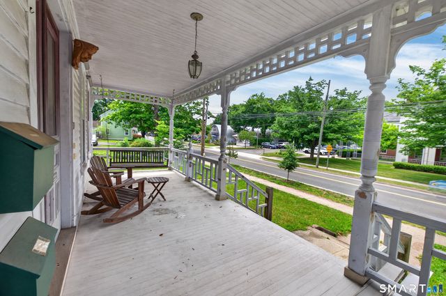 33 Church Street, Guilford, CT 06437