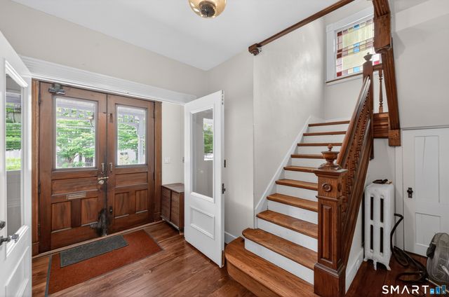 33 Church Street, Guilford, CT 06437