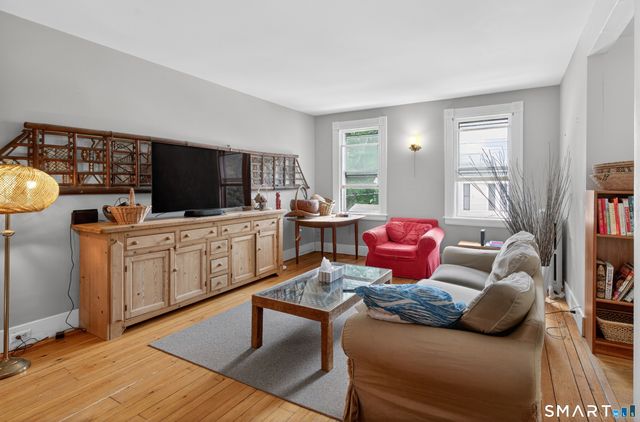 33 Church Street, Guilford, CT 06437