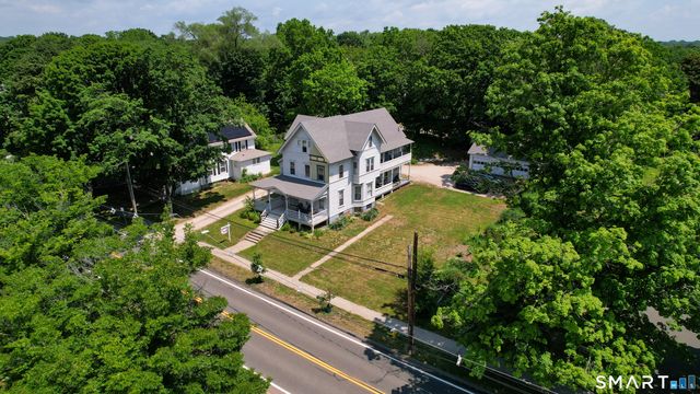 33 Church Street, Guilford, CT 06437