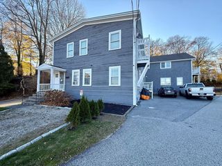 176 Court St 6, Plymouth, MA 02360