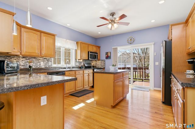 1 Fairfield Court 1, Glastonbury, CT 06033