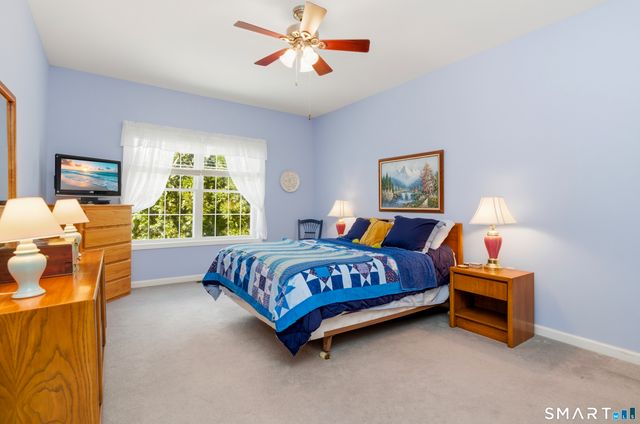 1 Fairfield Court 1, Glastonbury, CT 06033