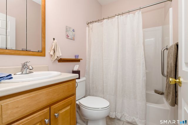 1 Fairfield Court 1, Glastonbury, CT 06033